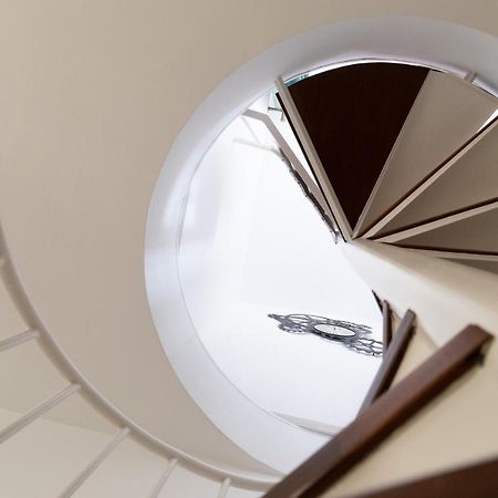 Spiral Stairs Duplex Apartment Figueres  Exterior photo