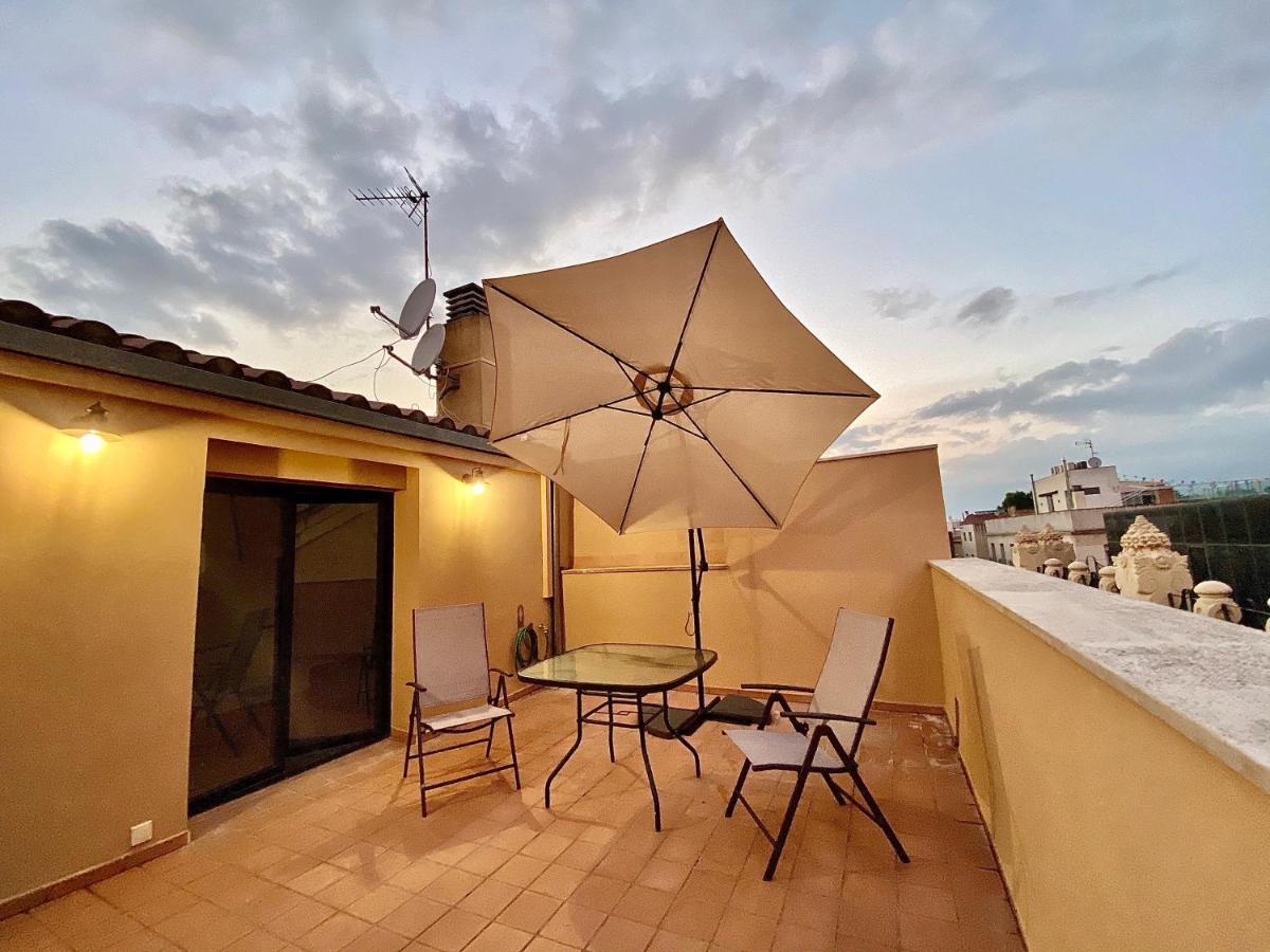 Spiral Stairs Duplex Apartment Figueres  Exterior photo